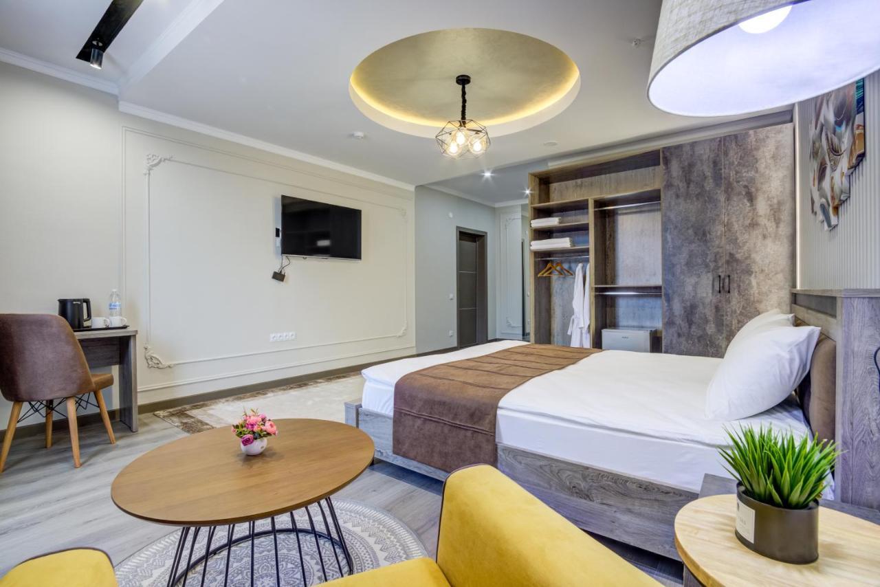 Inter Hotel Бишкек Екстериор снимка